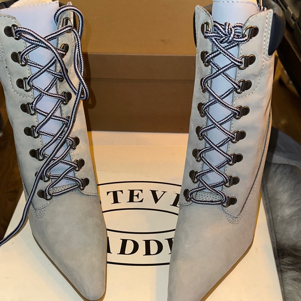 Steve Madden Baby blue suede Lace-Up Ankle Boots